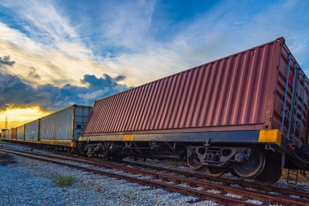 containers on train 