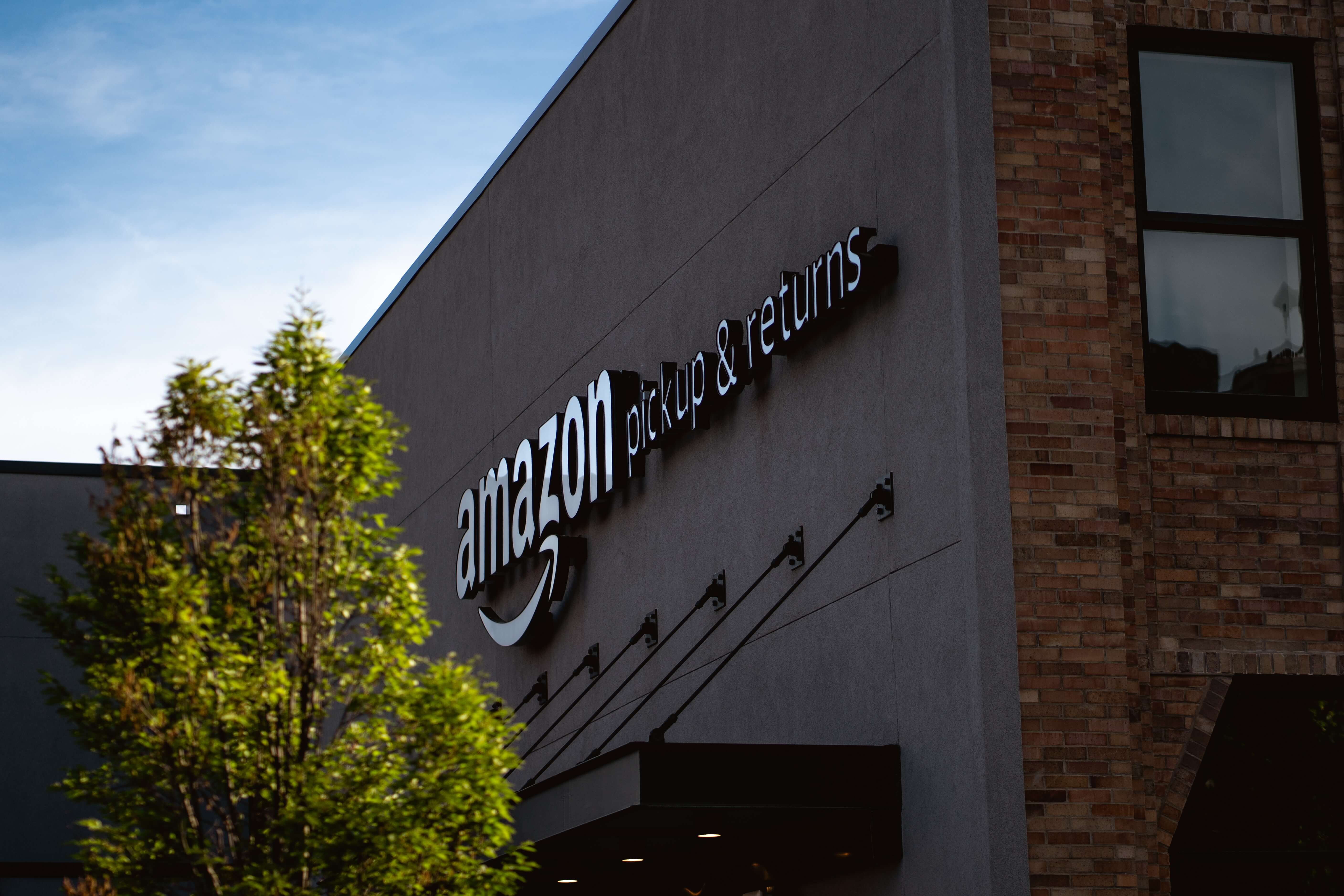 amazon store facade